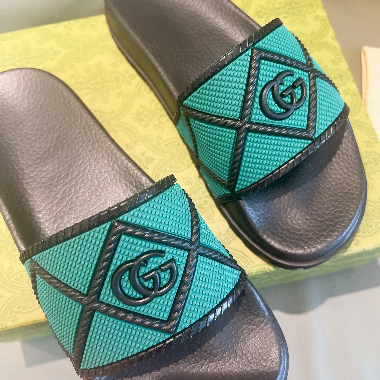 Men's Men's Shoes 130🐮🐮Gucci Gucci Slippers Gucci 2024 latest beach sandals slippers Original molding double G LOGO Original molding consistent Outsole: Men's Men's Shoes u double-layer outsole Size: 35-46